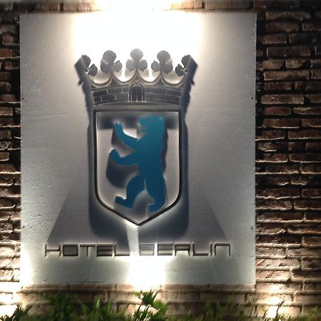 Hotel Berlin פינהמאר מראה חיצוני תמונה